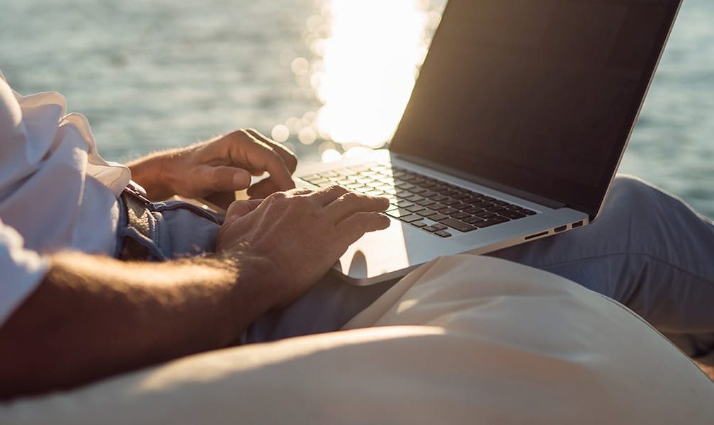 Bien préparer son départ en vacances pour un freelance