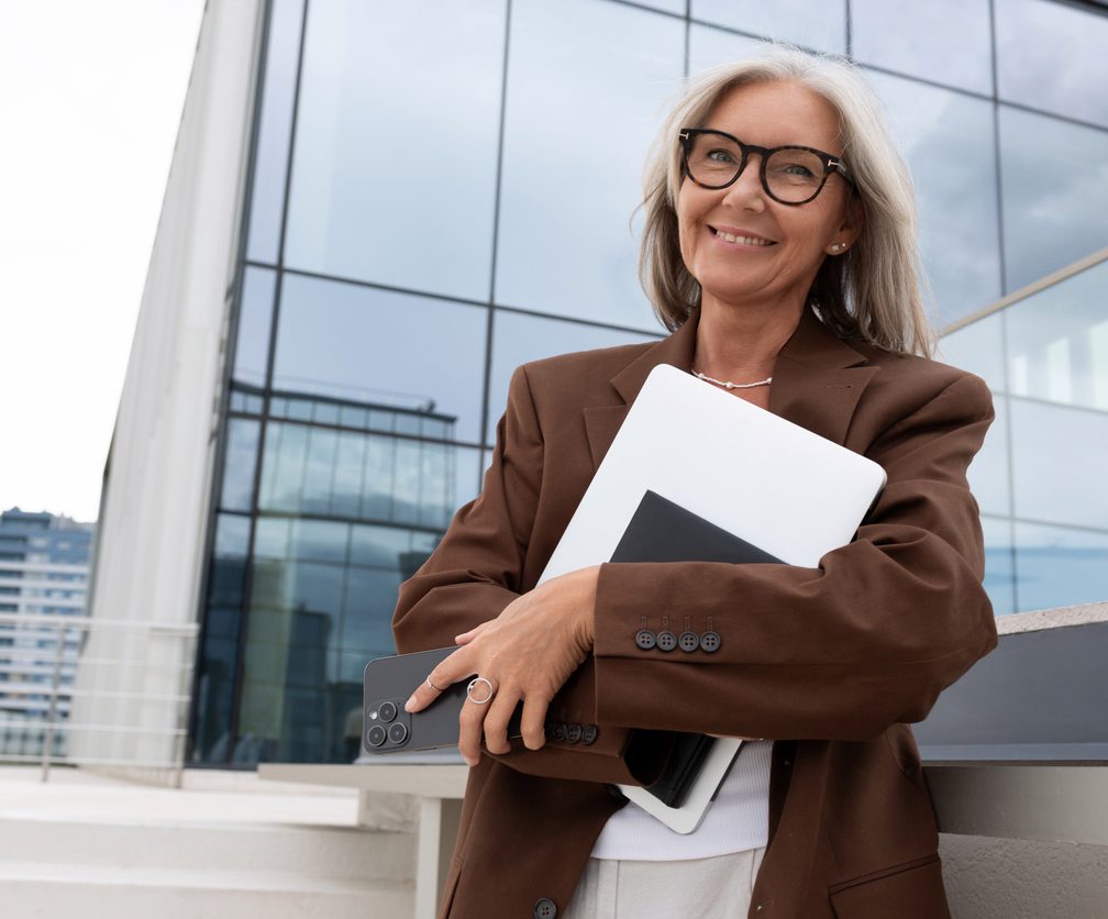 Consultante en portage salarial choisissant une société de portage salarial